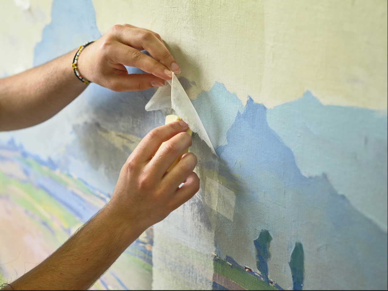 toshkentda-orol-tansiqboyevning-asarlarini-restavratsiya-qilish-ishlari-yakunlandi