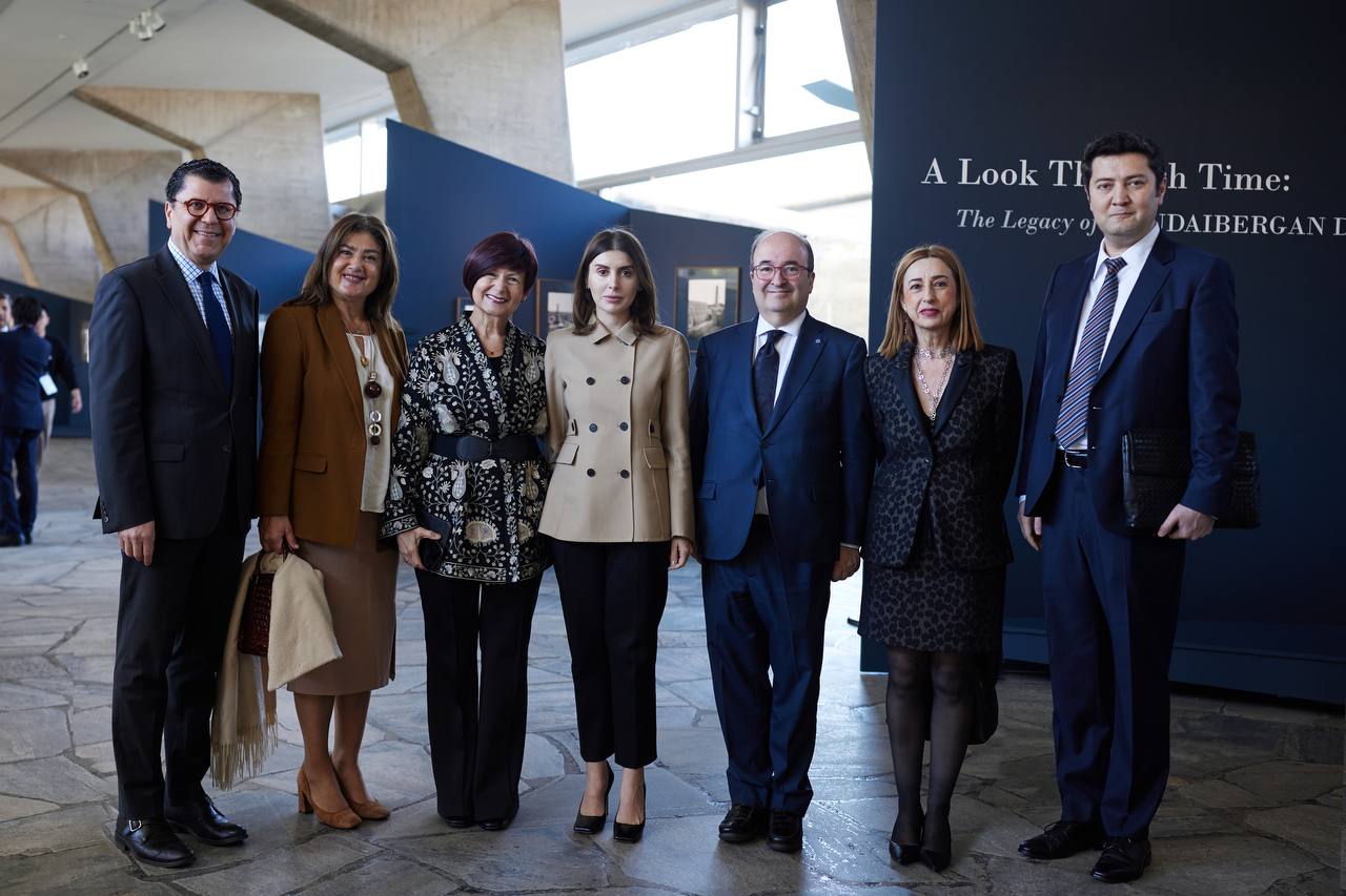 vzglyad-skvoz-vremya-nasledie-hudoybergena-devanova