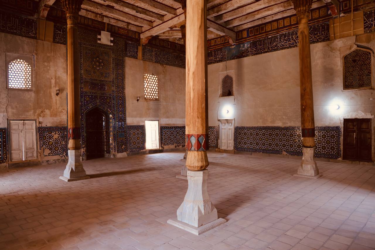 torzhestvennaya-ceremoniya-otkrytiya-mecheti-langar-ota