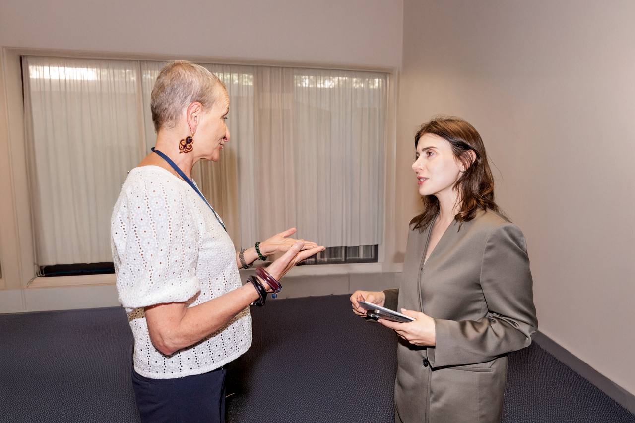 v-ramkah-47-y-sessii-komiteta-vsemirnogo-naslediya-sostoyalas-vstrecha-gayane-umerovoy-i-adiza-boboeva-s-generalnym-direktorom-icomos-mari-lor-lavenir