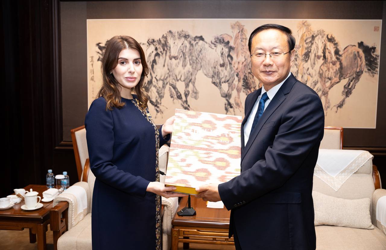 gayane-umerova-meets-chinese-minister-of-culture-sun-yeli-to-discuss-new-cultural-projects