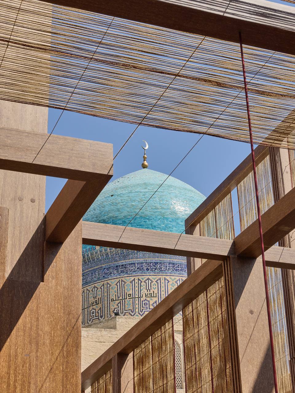 almusalla-prize-winner-on-weaving-at-bukhara-biennial