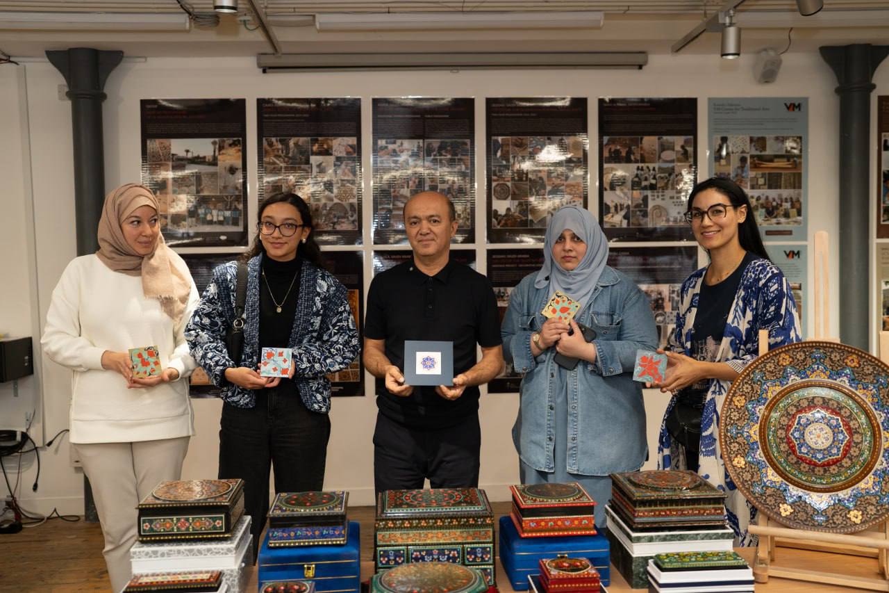 hands-on-uzbek-miniature-workshop-presented-at-the-london-design-festival