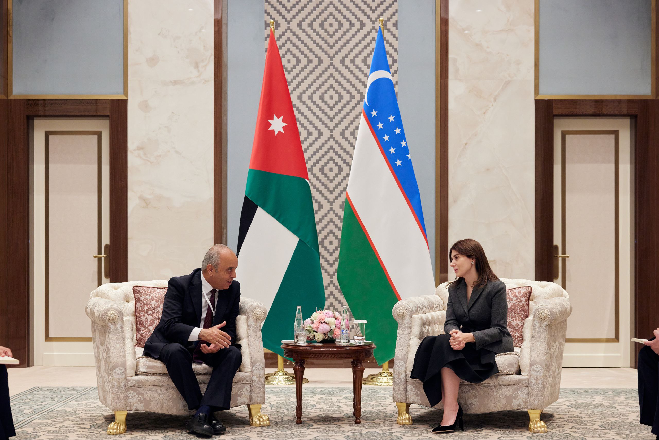 gayane-umerova-meets-jordans-education-minister-to-discuss-cooperation-in-cultural-heritage-and-education